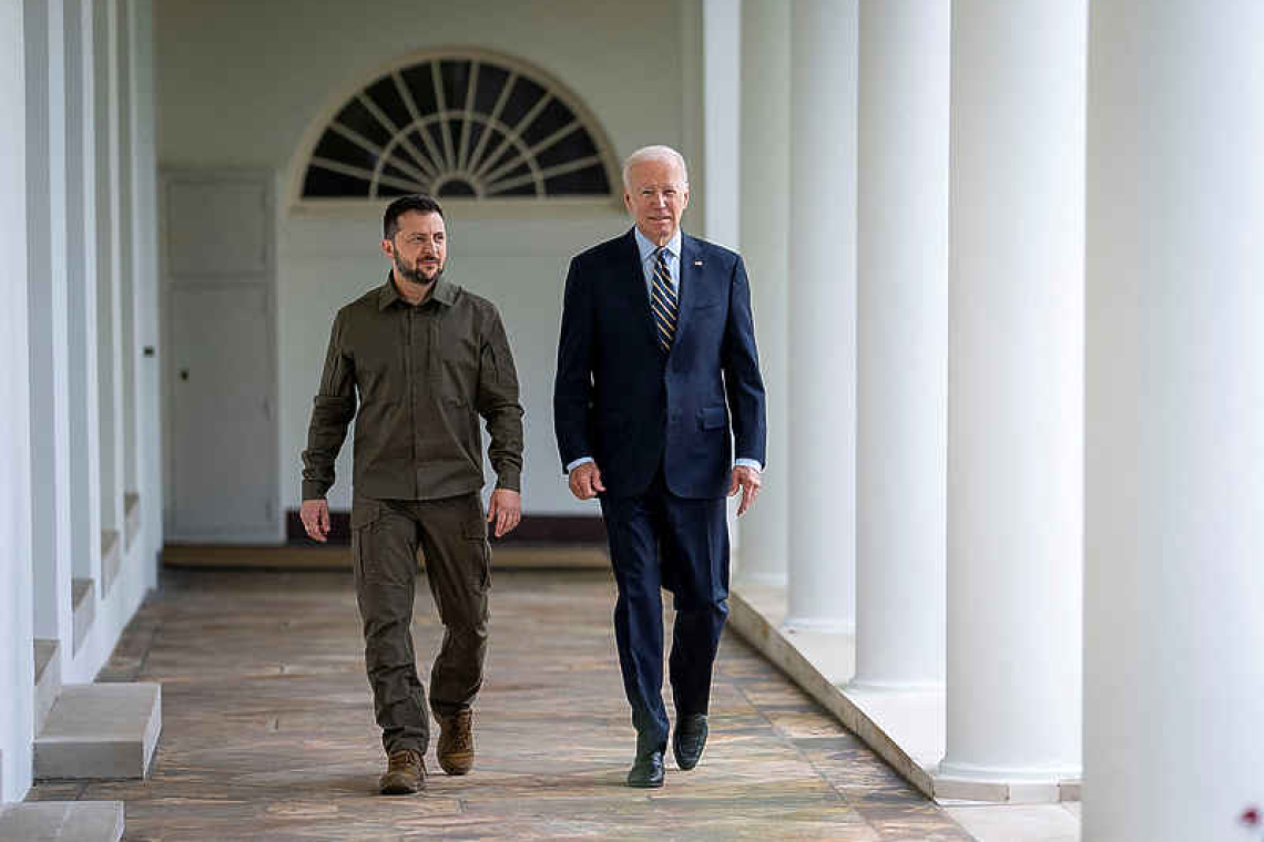 In Washington, Zelenskiy courts Congress, Biden on military aid 