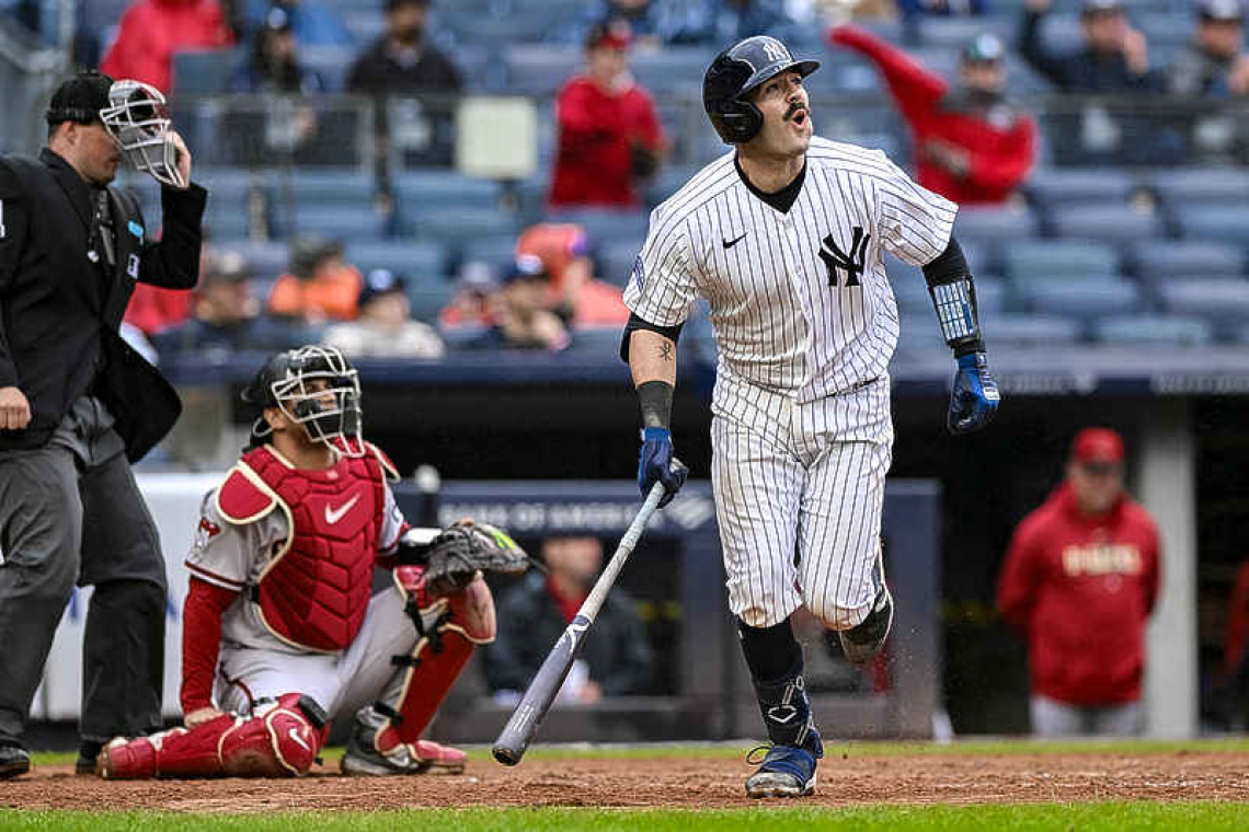 D-backs waste chances as Yankees rally in eighth 