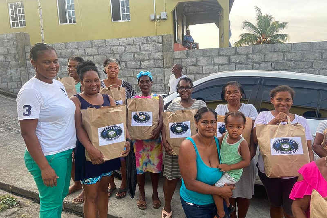 Tzu Chi sends container of relief  items for 1,500 St. Vincent families