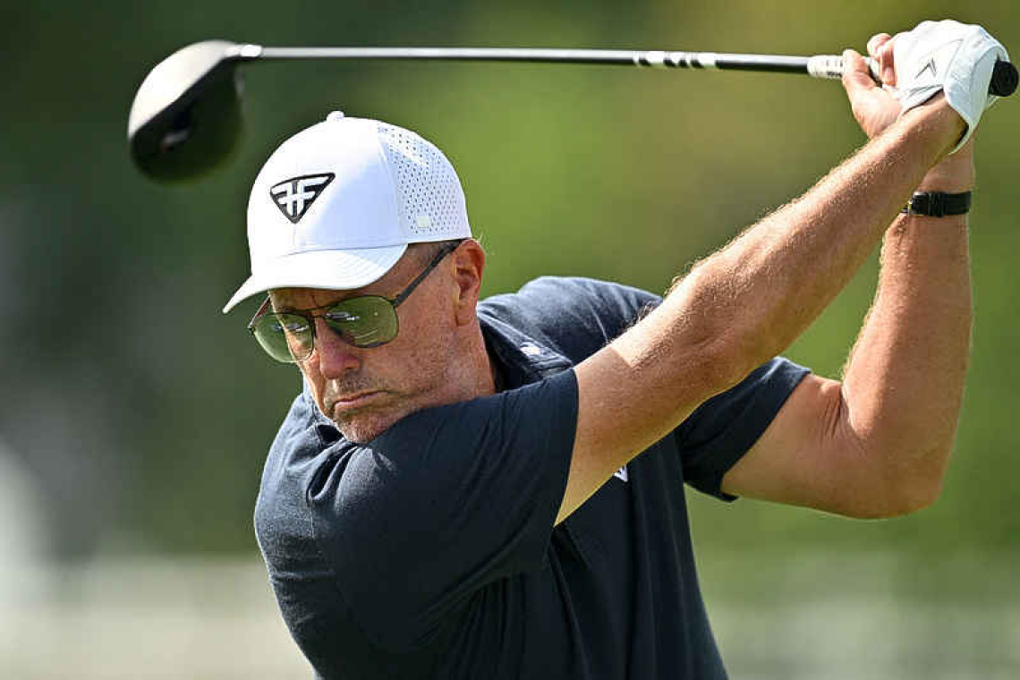 Phil Mickelson: 'Lot more going on behind the scenes' in LIV's OWGR battle