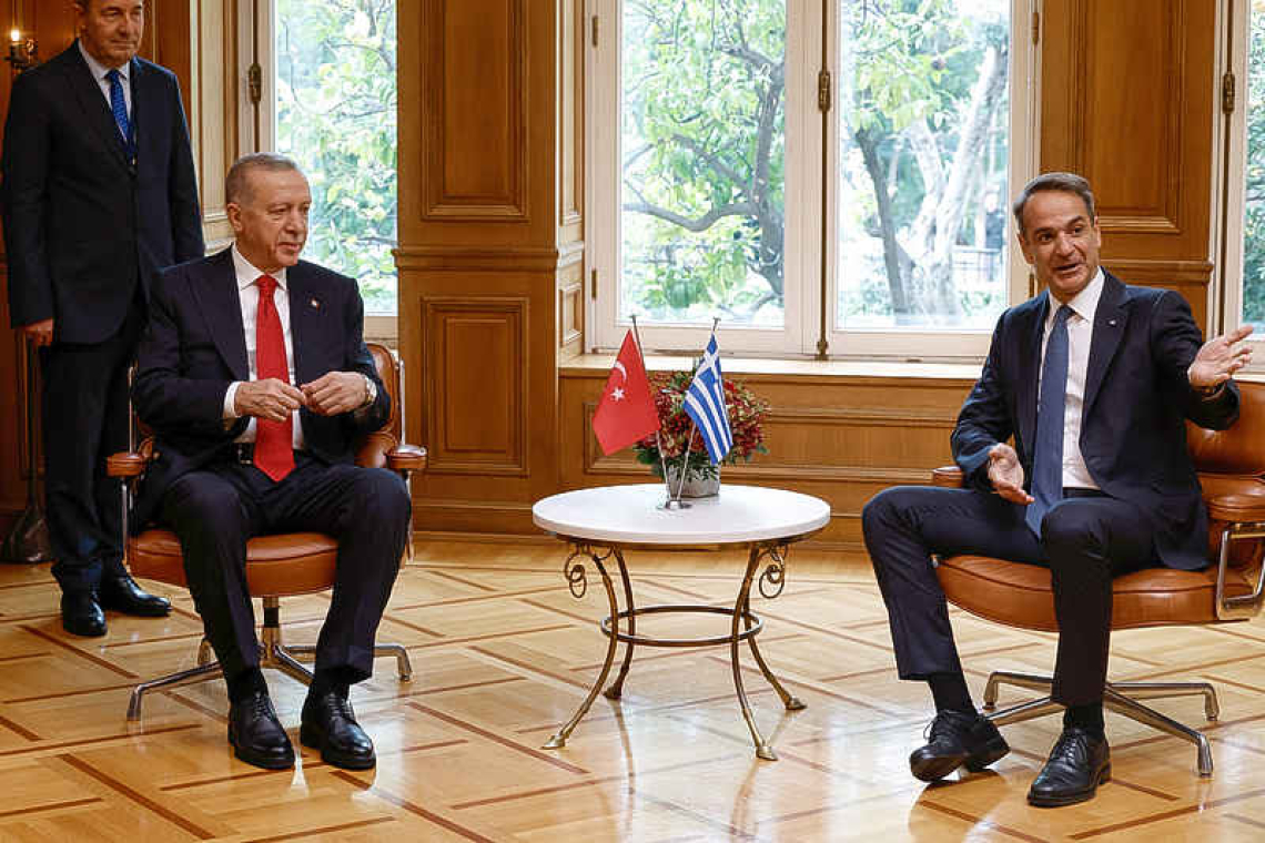 Turning a page, Greece and Turkey agree to mend ties 