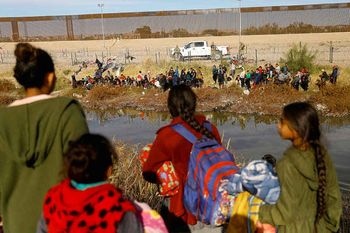 Texas will arrest migrants crossing border illegally under new state law 