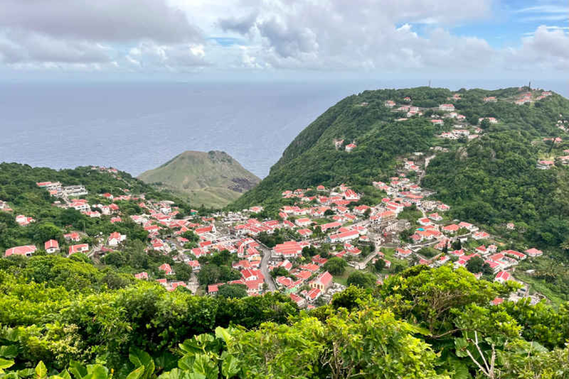 Heavenly Hikes: Mas’Cohones, Saba