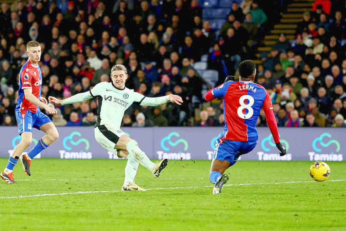 Chelsea snatch last-gasp 3-1 win at struggling Palace 