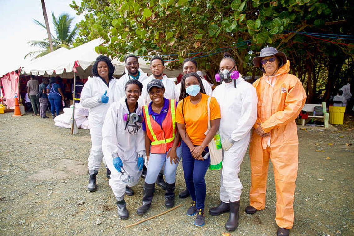 TTAL & TFCL join volunteer  clean-up efforts at Lambeau