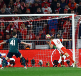 Kimmich heads Bayern Munich past Arsenal and into semis 