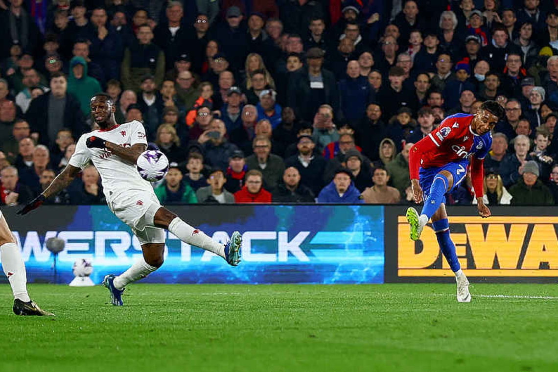 Makeshift Manchester United thumped 4-0 by Crystal Palace 
