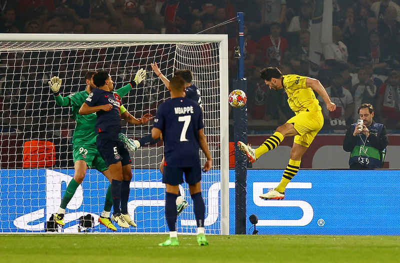 Hummels on target as Dortmund knock PSG out to reach final 