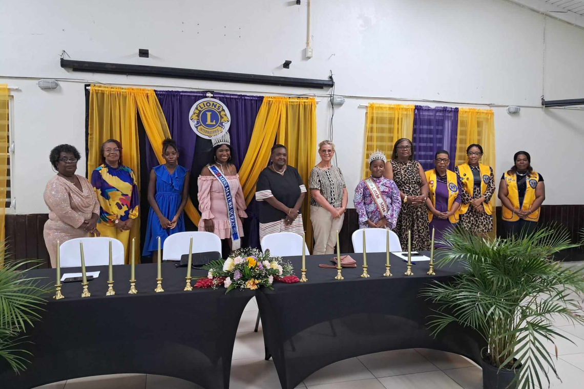 Lions Club in Statia  installs new board