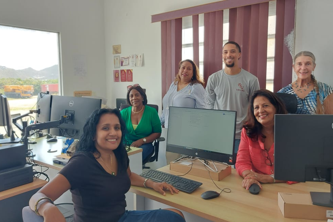 Island Gems Charity donates  computers to Youth Brigade