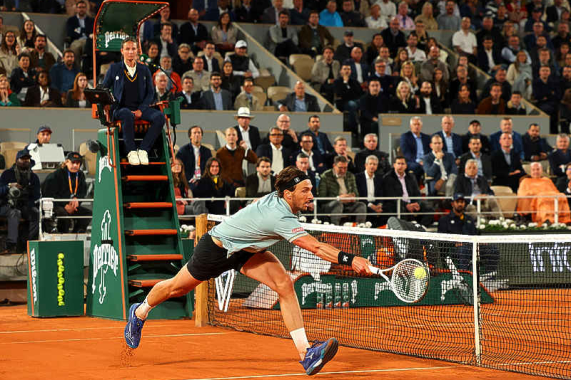 Sinner tames Rinderknech at French Open for winning Grand Slam return