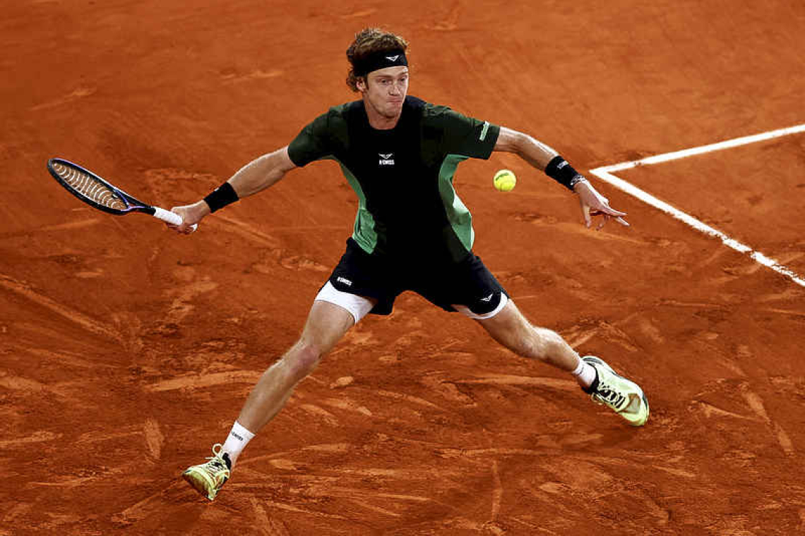 Sublime Sinner marches on in Paris with drubbing of Rublev