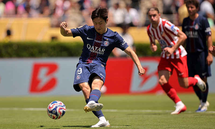 Paris Saint-Germain rolls past Atletico Madrid in CWC play