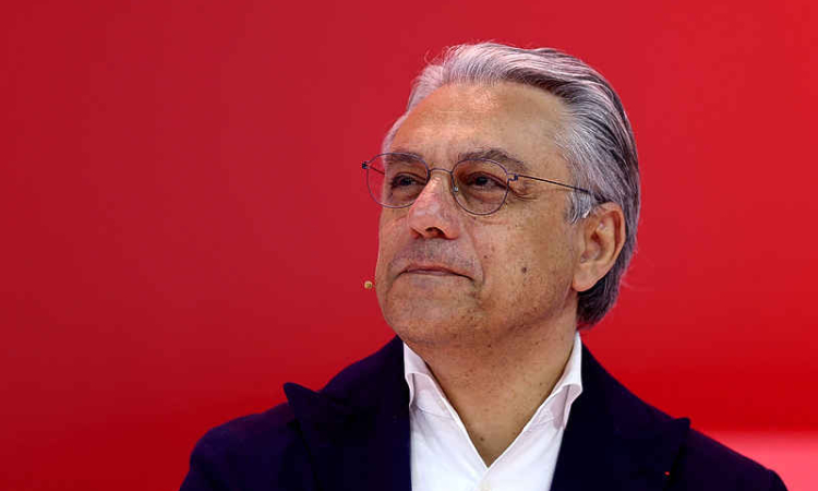 Renault boss  De Meo quits
