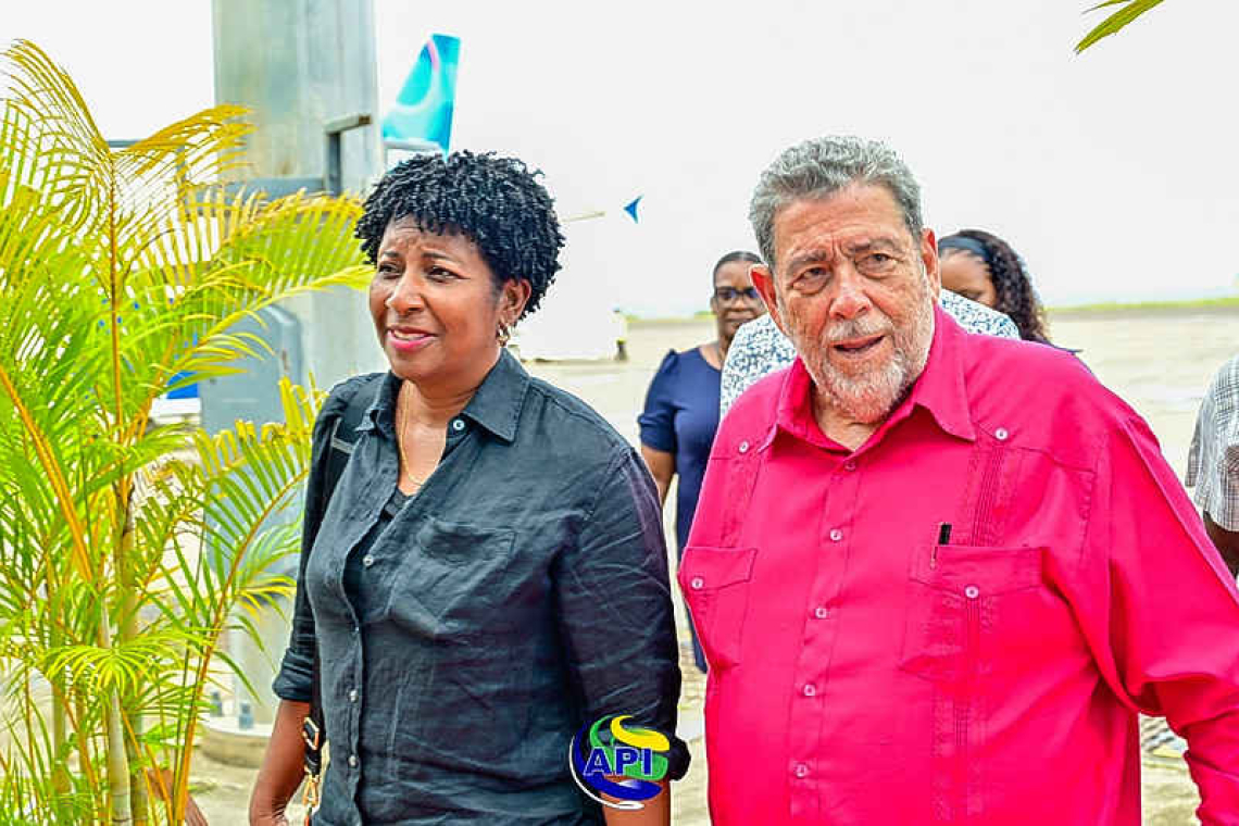 Premier arrives in St. Vincent and  the Grenadines for OECS meeting