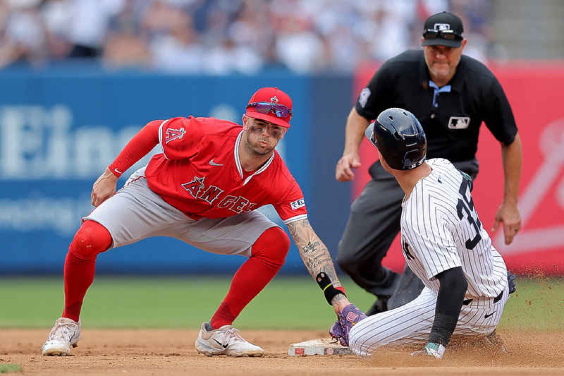 Yankees bats finally awaken to avoid 4-game sweep to Angels