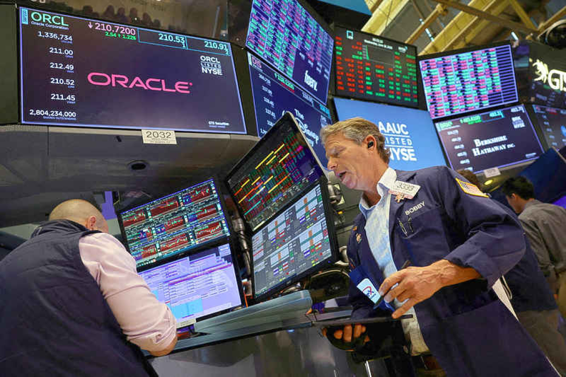 Oil, war and tariffs tear up markets' central bank roadmap