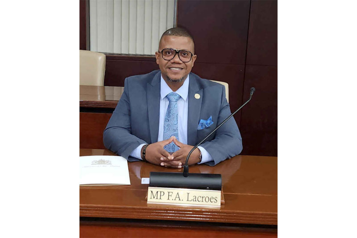   Lacroes warns of no-confidence motion  if govt. fails to move country forward