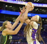 Natisha Hiedeman, Lynx surge past Sparks 91-82