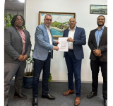 Directors of SVB and SZV sign MOU  to deepen cross-island cooperation