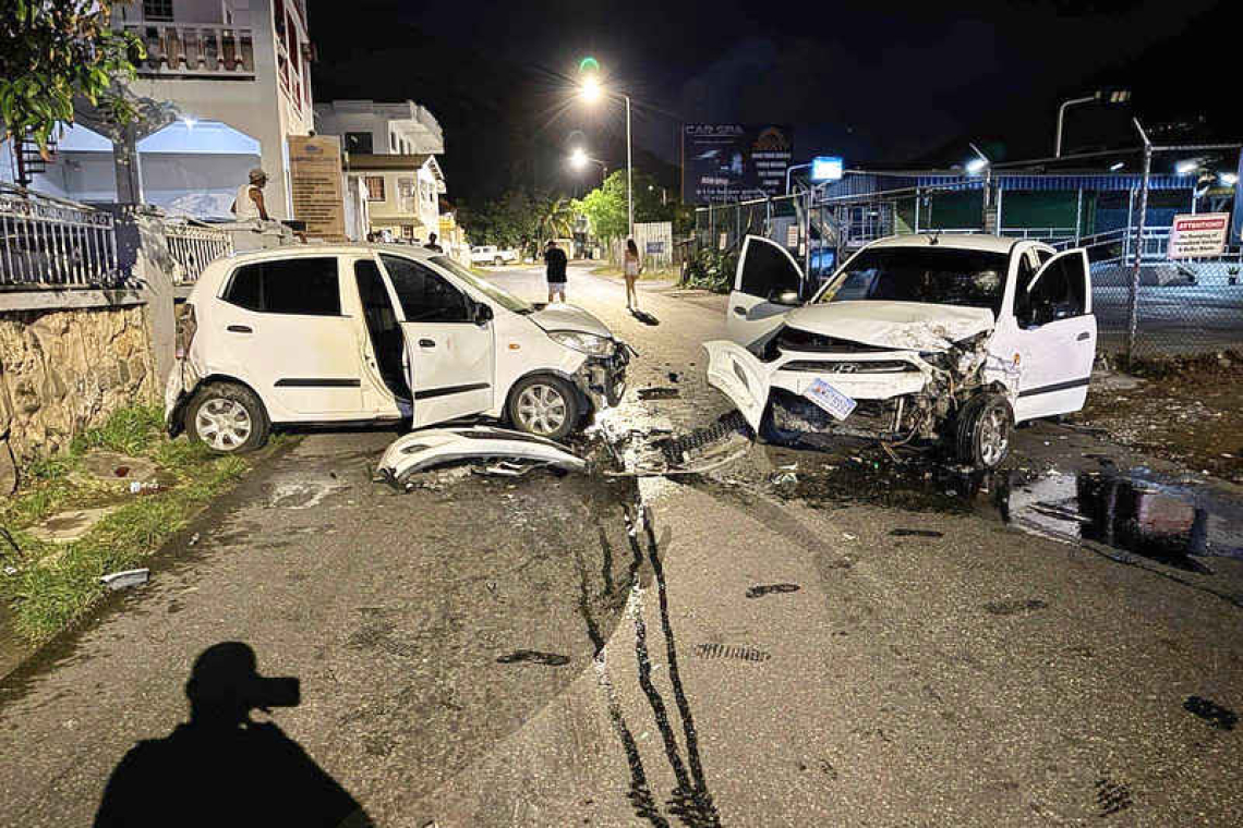 Head-on collision with  injuries to both drivers