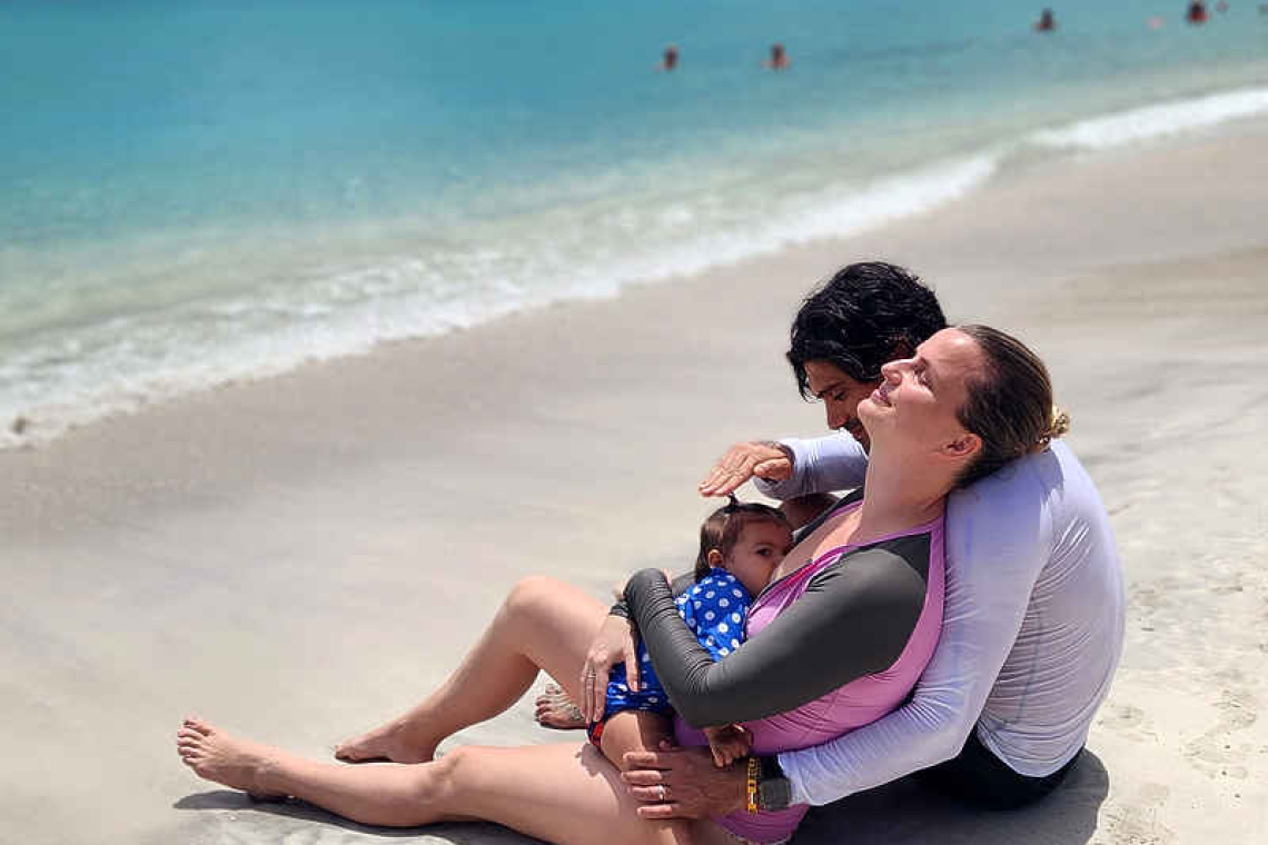 Inger Van Den Zanden wins  Breastfeeding photo contest