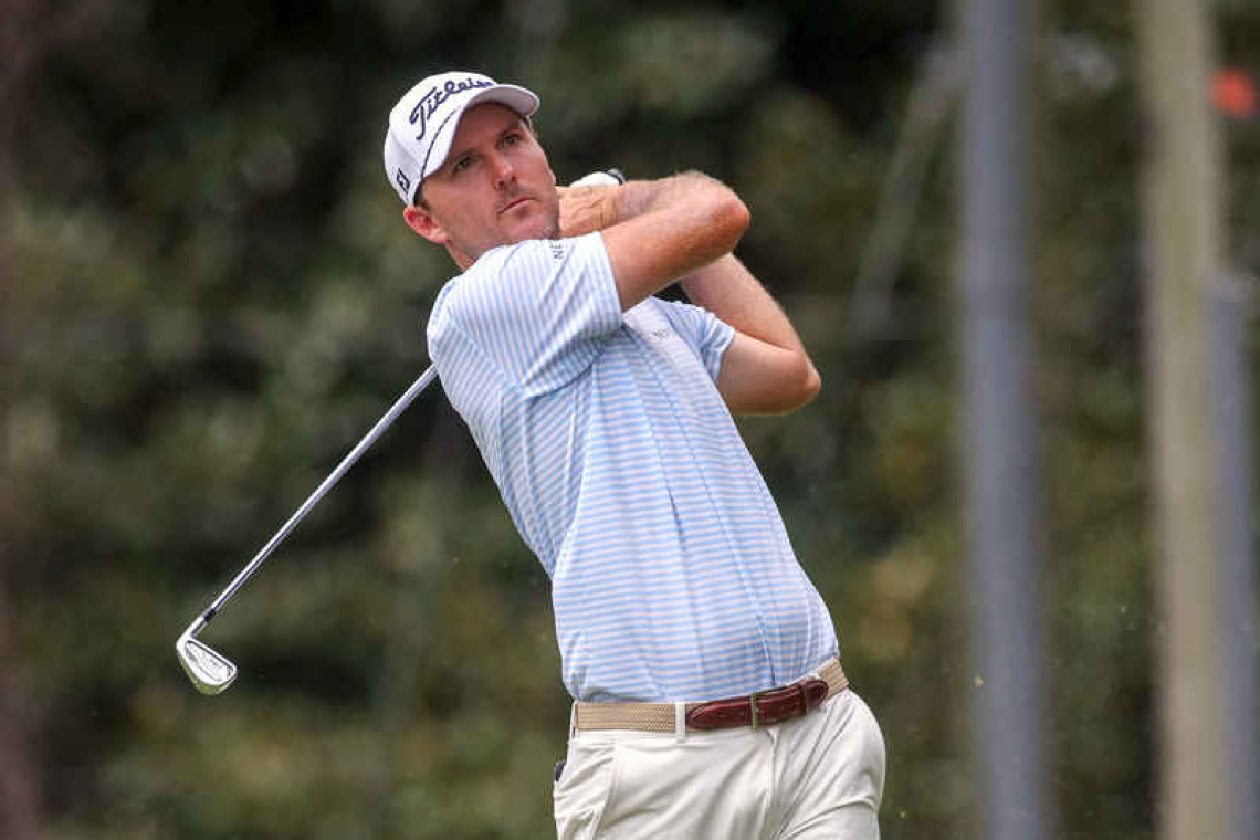 Russell Henley posts 61 to lead Tour Championship amid easy conditions