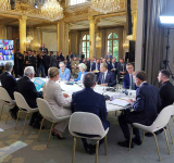 Macron: 26 nations vow to give Ukraine postwar security guarantees 