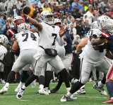 Pete Carroll, Geno Smith win their Raiders debut at Patriots