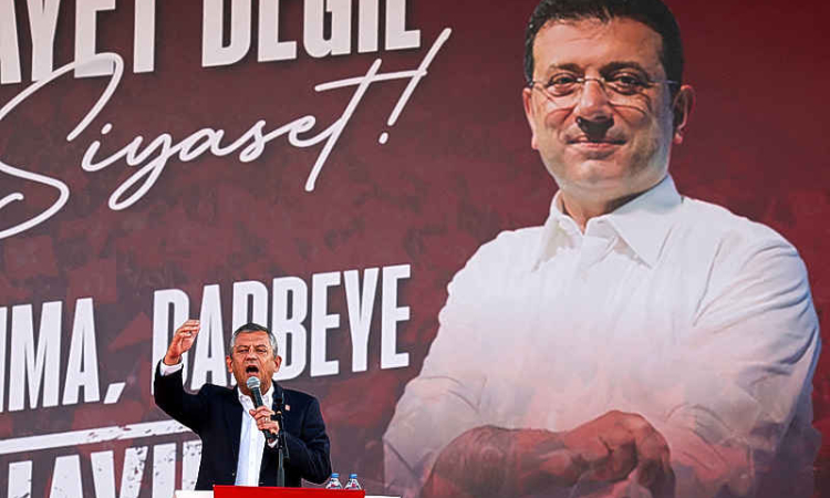 Tens of thousands protest against legal  crackdown on Turkey's main opposition