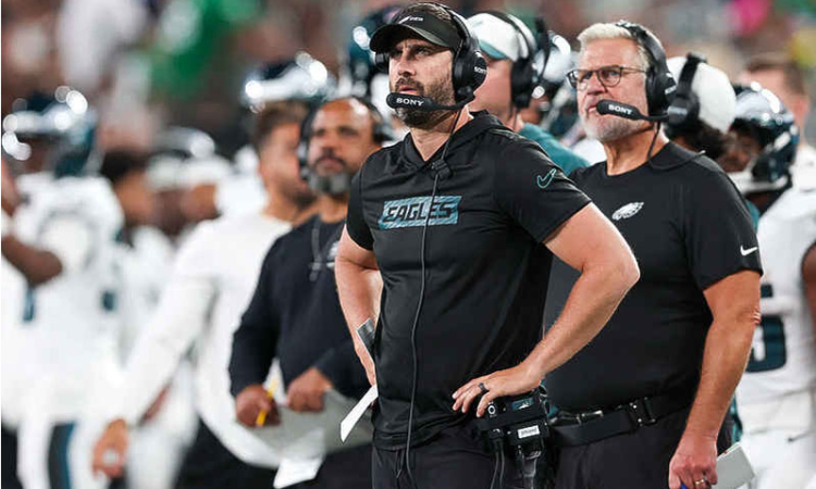 Conservative Eagles keep 'pushing' to thrive playing keepaway
