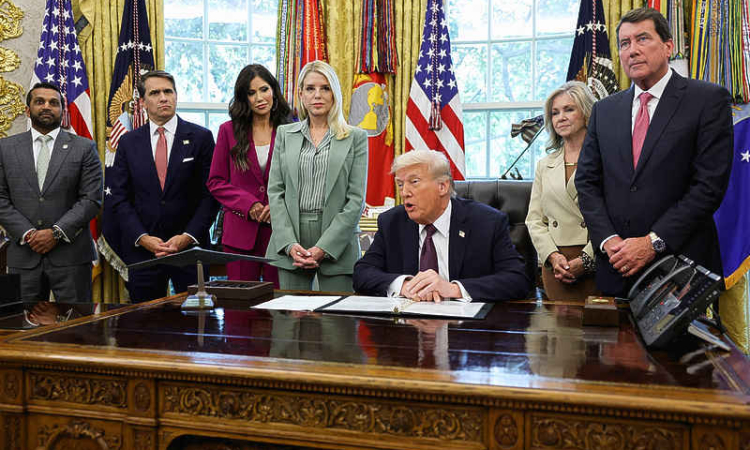  Trump says US struck another alleged Venezuelan drug vessel, killing three