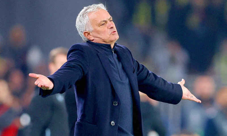Mourinho back where it all started at Benfica