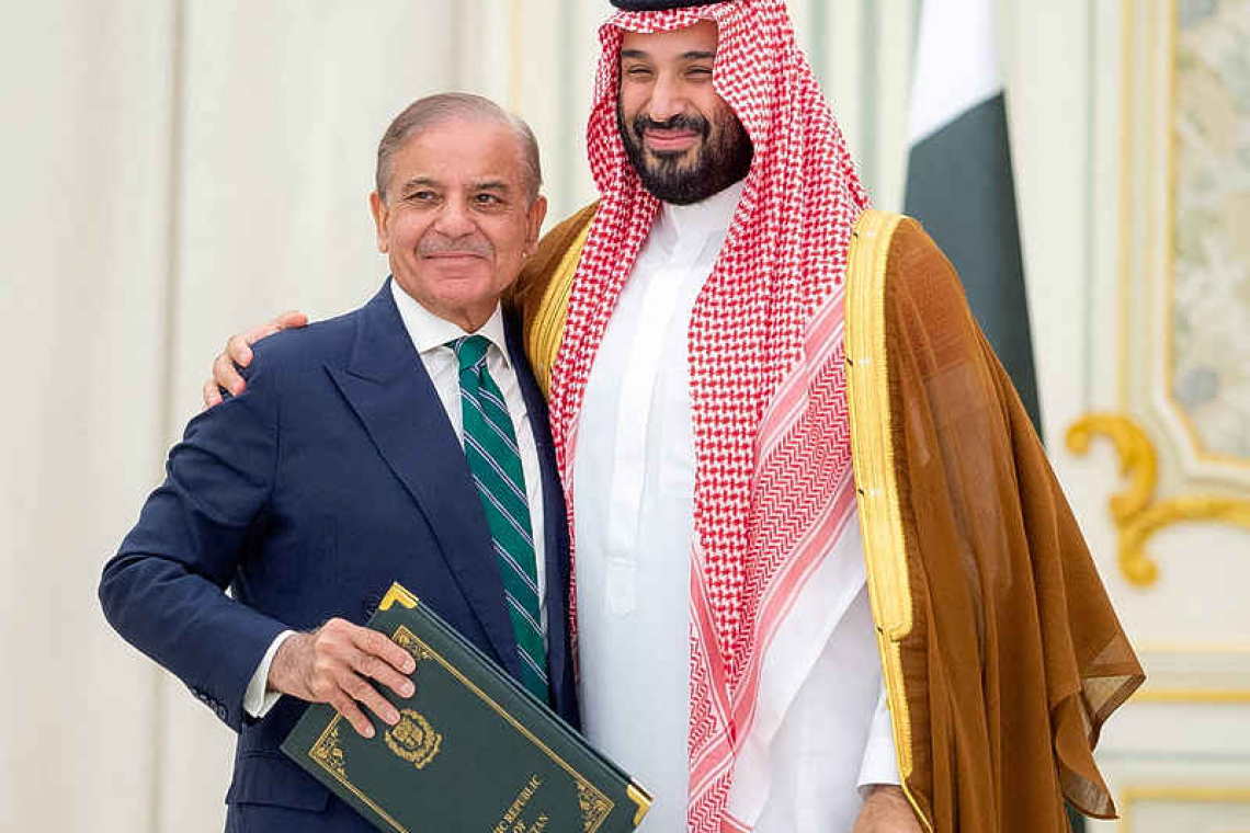 Saudi Arabia, nuclear-armed Pakistan sign defence pact