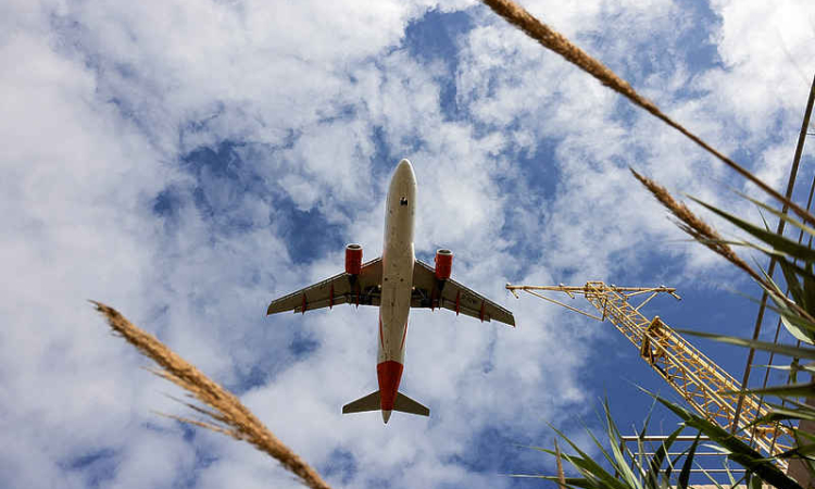 Airbus A320 flies past Boeing 737  as most-delivered jet in history