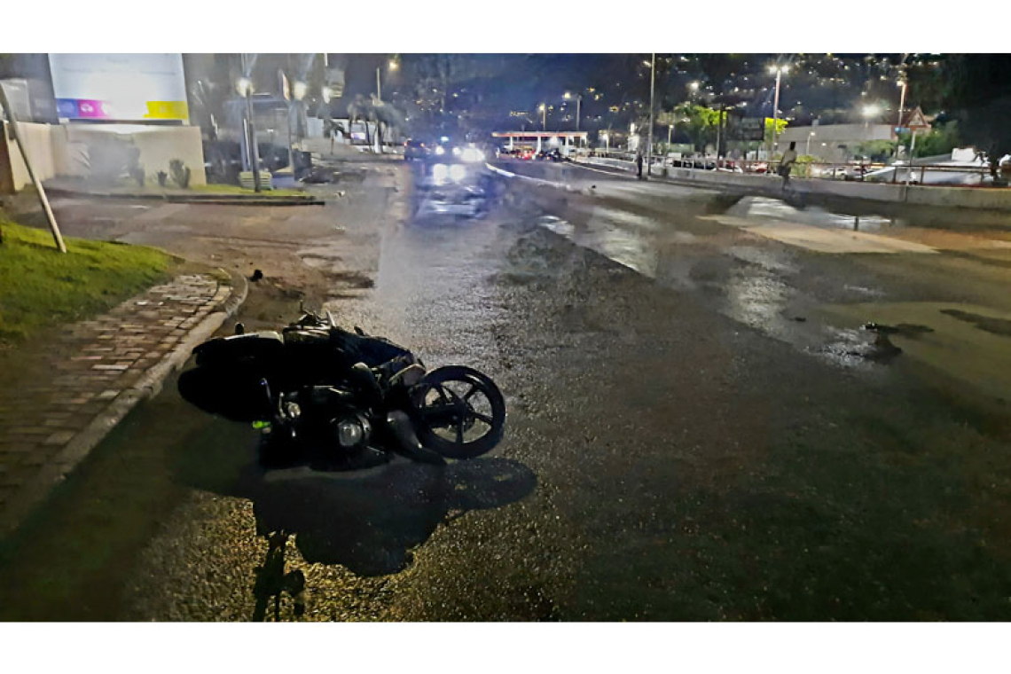 Scooter with passenger hits pedestrian    on Brouwers Road, three hospitalized 