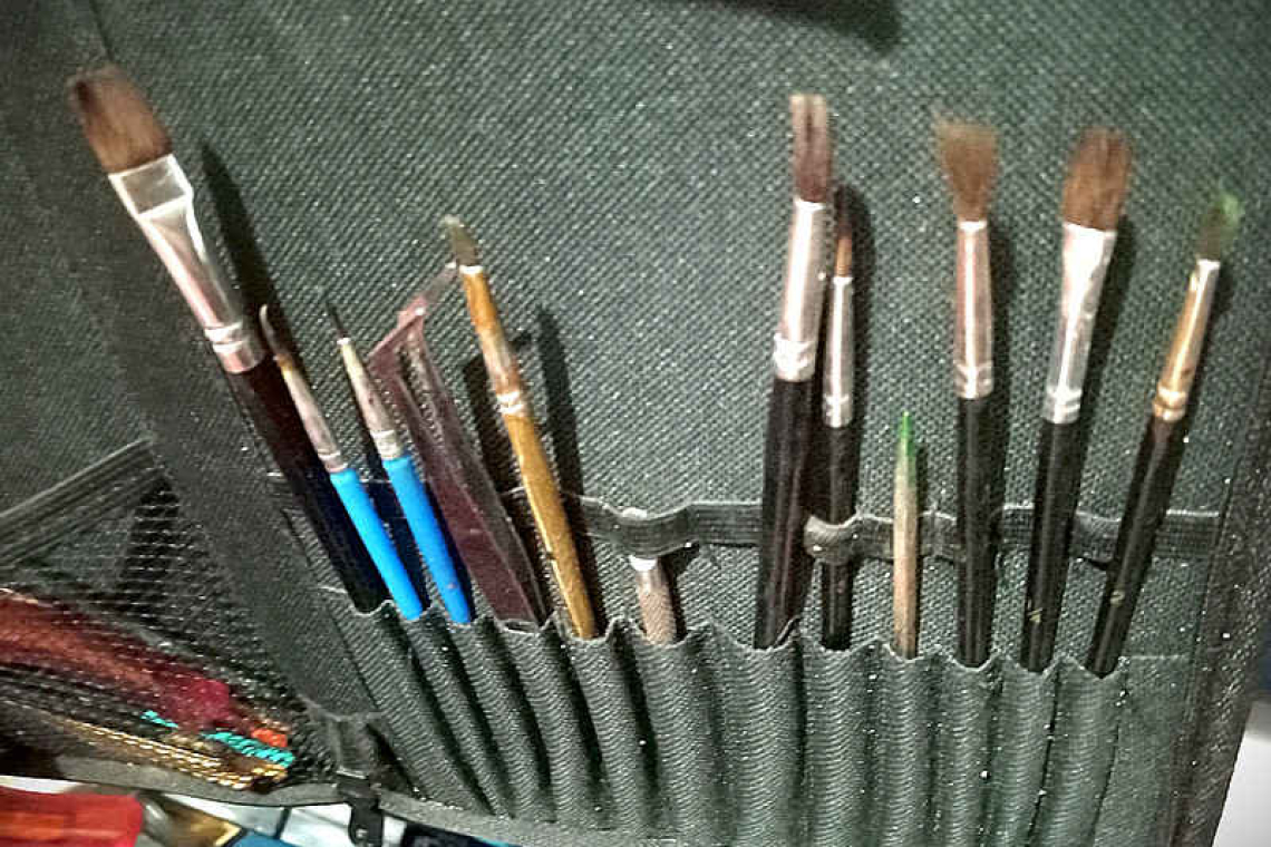 Around the tracks with Coach Tom : Paint Brushes