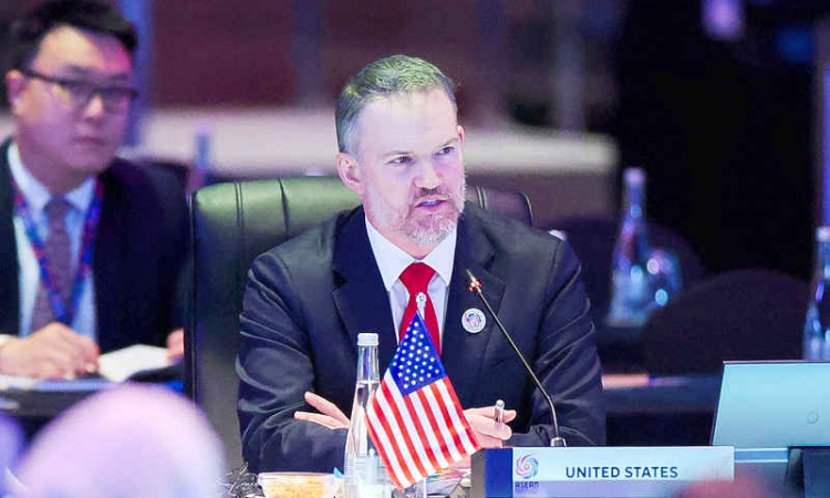 US officials head to Asia for talks with China, Trump-Xi meeting still on