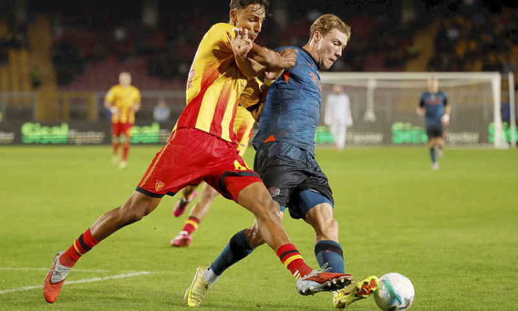 Resilient Napoli edge Lecce to go three points clear