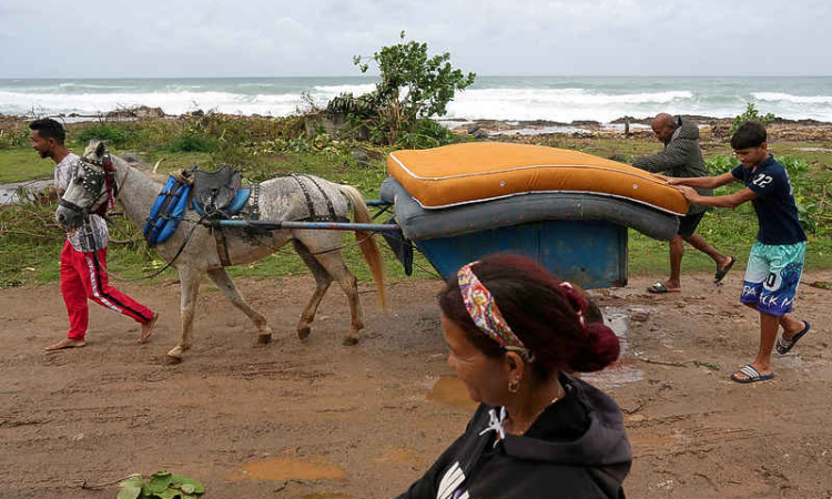 Hurricane Melissa turns to Cuba  after leaving Jamaica “under water”
