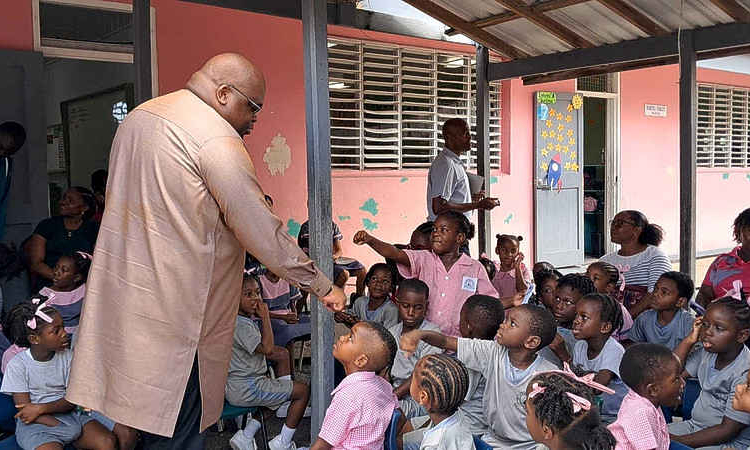 Education minister pledges  ‘aggressive’ literacy drive