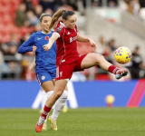 Liverpool deal Chelsea a blow in WSL title chase with draw, West Ham get first win of season