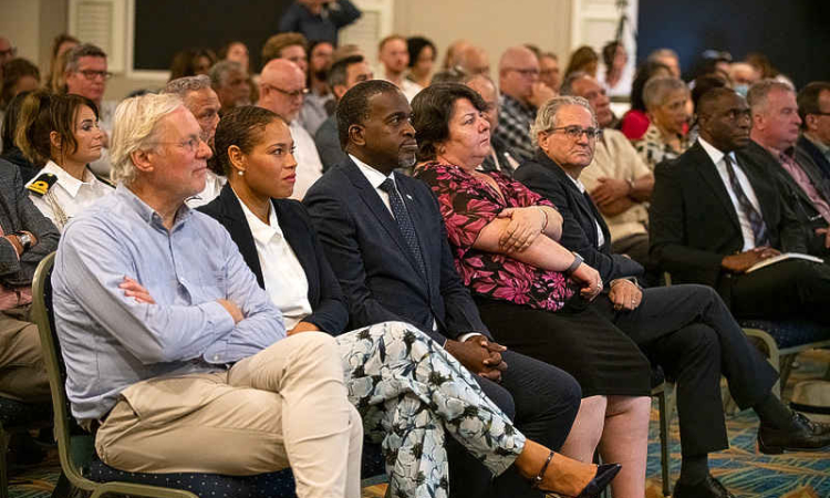 DCNA and CARMABI unite regional  experts to tackle coastal water quality