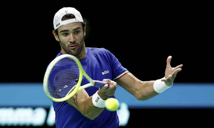 Holders Italy ease past Austria to reach Davis Cup semi-finals