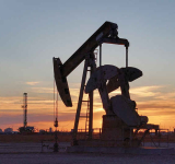 Shale rigs idle, layoffs rise as $60  oil tests resilience of Permian Basin