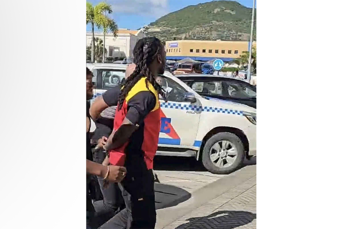 Police arrest suspect in ongoing  probe of jewellery store robbery