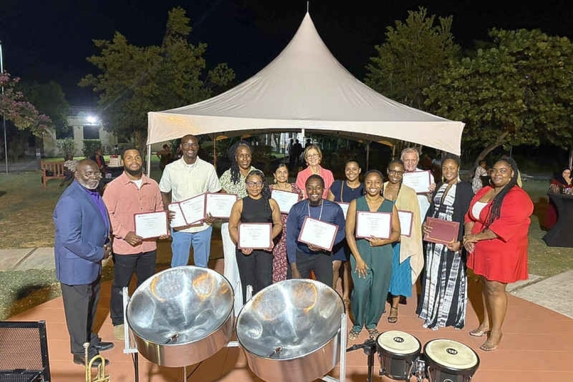 Governor congratulates volunteers on International Volunteer Day