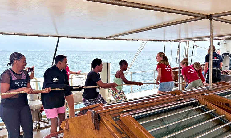 Collège Mont des Accords students  enjoy Maritime Experience Day