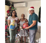 MP Wever gives hams, turkeys,  vouchers to families for Xmas