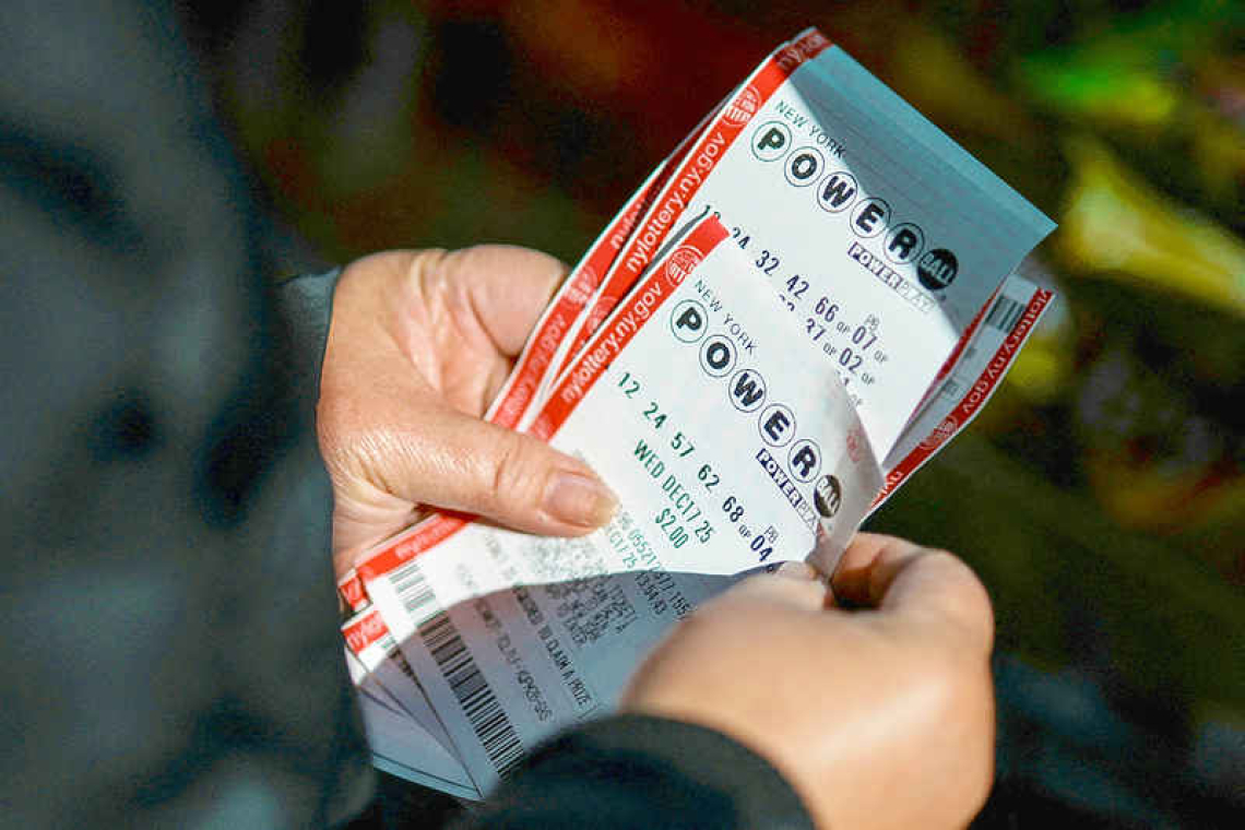 Powerball jackpot climbs to $1.6 bln,  among largest in US lottery history
